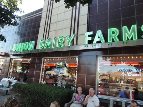 Entrance to the Union Dairy Farm